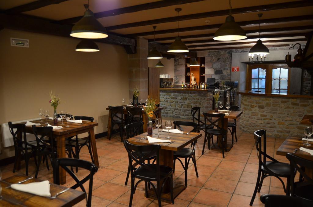 Hostal Ameztia Doneztebe 외부 사진