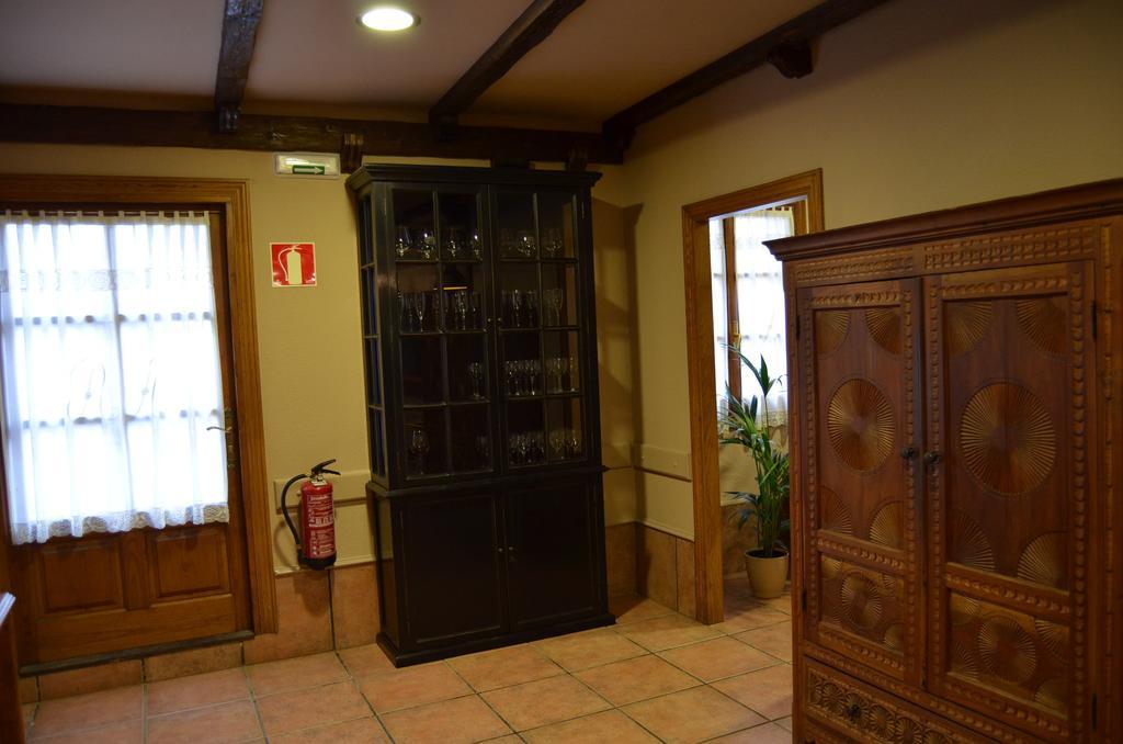 Hostal Ameztia Doneztebe 외부 사진
