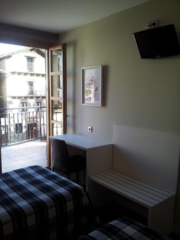 Hostal Ameztia Doneztebe 객실 사진