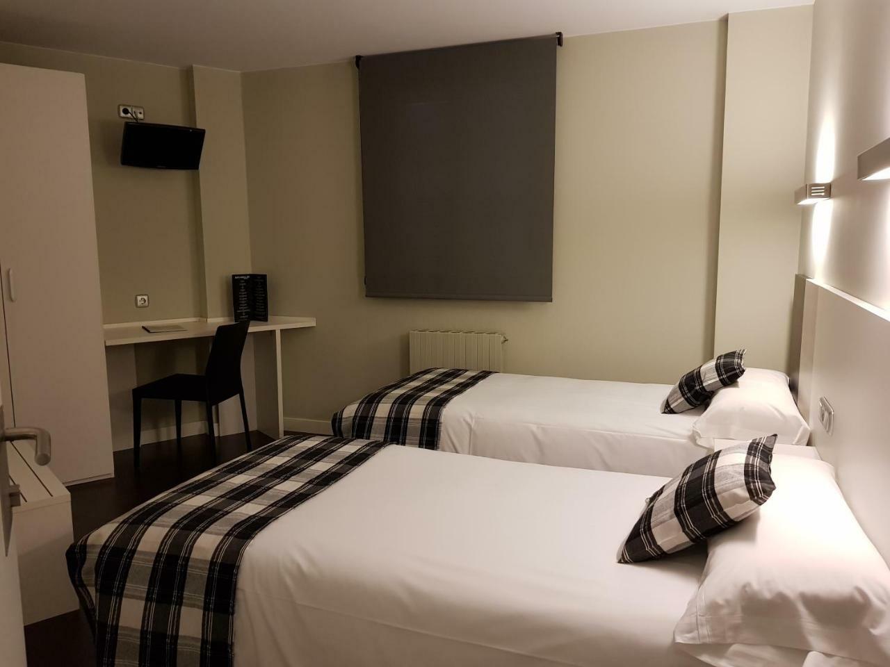 Hostal Ameztia Doneztebe 외부 사진